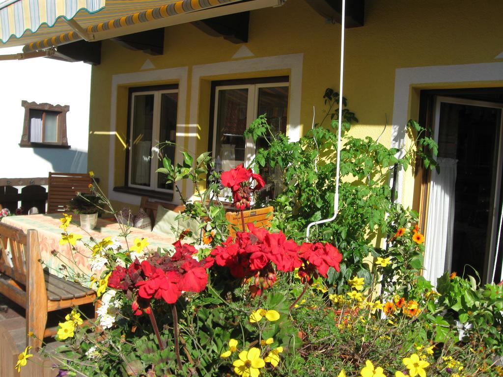 Hoelzl Bed & Breakfast Neukirchen am Großvenediger Εξωτερικό φωτογραφία