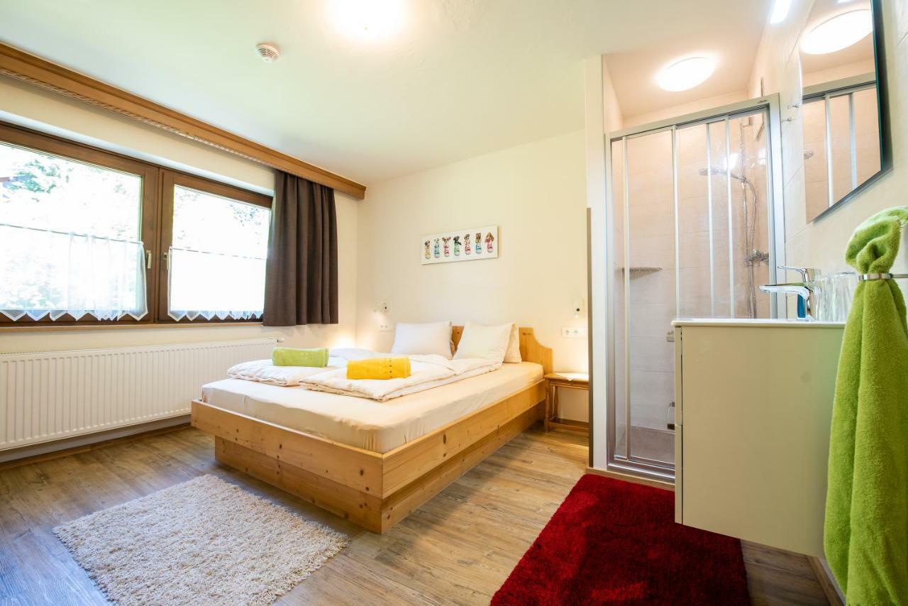 Hoelzl Bed & Breakfast Neukirchen am Großvenediger Εξωτερικό φωτογραφία